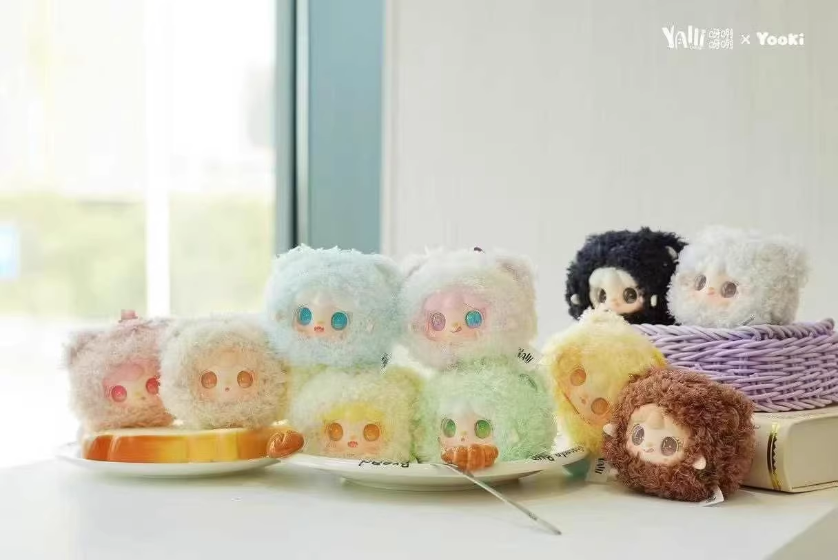 <089>Yooki V9 -Pinch little bear plush blind box